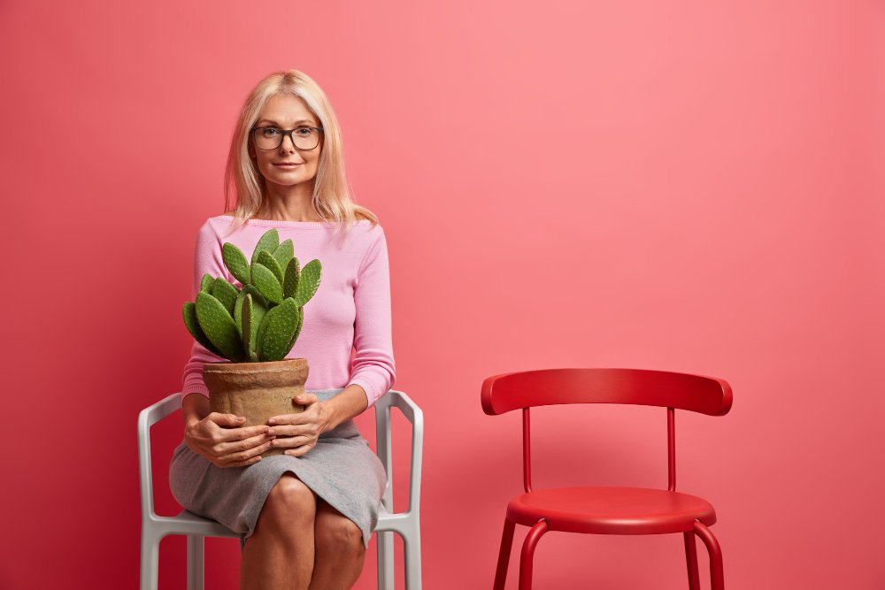 7 Powerful Ways Saffron Help Support Menopause Symptoms - Wiser Health Menopause Symptoms - Wiser Health.ca